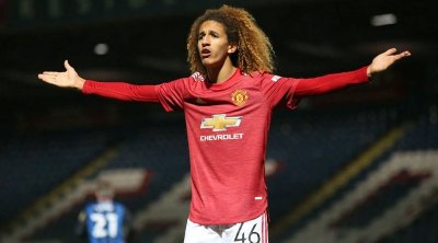 مانشستر يونايتد يهنئ حنبعل المجبري 