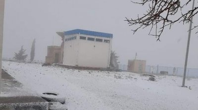 الثلوج تساقطت على مستوى 3 ولايات وقاربت 2 صم بمنطقة كسرى