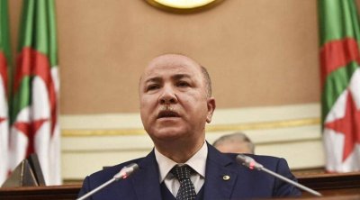 الوزير الأول الجزائري يؤدي زيارة عمل إلى تونس