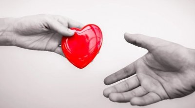 سوسة : إمام جامع ينقذ حياة 4 أشخاص من بينهم طفلتين بعد تبرعه بأعضائه إثر وفاته