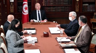 قيس سعيّد يستعد لإلغاء دستور 2014 (فيديو)