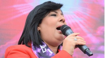 عبير موسي تعلن عودة إعتصامها أمام مقر إتحاد العلماء المسلمين