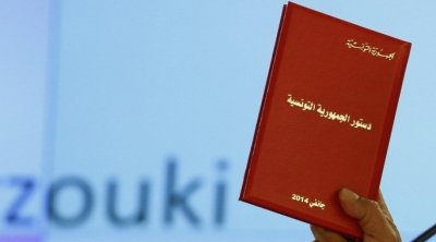 لجنة خبراء ستعمل على صياغة دستور جديد إستجابة لدعوة قيس سعيد