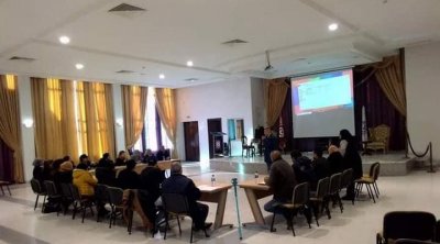 تنظيم دورة تكوينية حول التعريف بالإمضاء يثير سخرية التونسيين (صور)