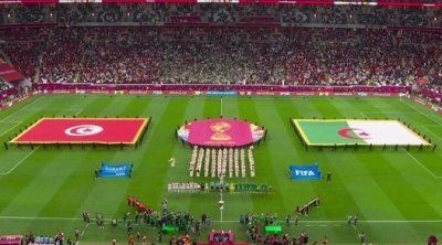 صابر الرباعي يؤدي النشيد الوطني في نهائي كأس العرب (فيديو)