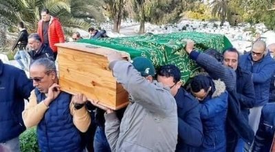 تشيع جثمان الممثل توفيق البحري (صور)