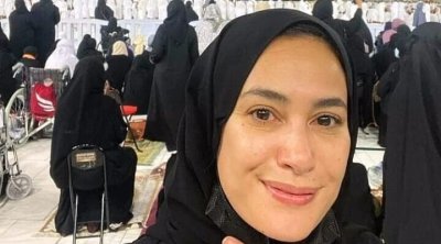 هند صبري تؤدي مناسك العمرة