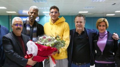 استقبال حار للبطل التونسي أيوب الحفناوي (صور)