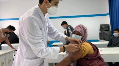 تونس: إنجاز 242610 عملية تلقيح إلى حدود الرابعة مساءا 
