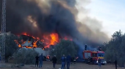 مساكن: الأهالي يطلقون صيحة فزع بسبب السموم المنبعثة من حريق مستودع النفايات الإيطالية 