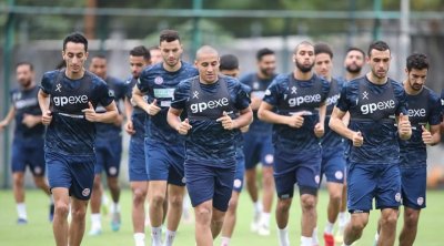 كان 2022 : 22 لاعبا في تمارين النسور قبل مباراة موريتانيا