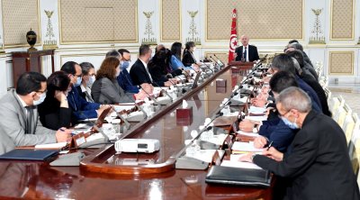 مجلس الوزراء يصادق على مراسيم وأوامر رئاسيّة