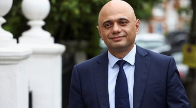 وزير الصحة البريطاني: علينا التعايش مع كوفيد-19 لأنه قد يبقى للأبد