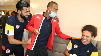 حنبعل المجبري يحتفل بعيد ميلاده في مقر إقامة النسور (صور)