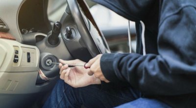 من بين عناصرها عسكري و أمني..تفكيك شبكة مختصة في سرقة السيارات