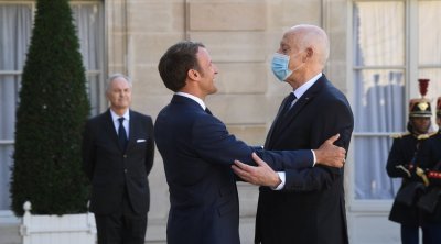 رفيق عبد السلام : قيس سعيد سافر سرا إلى فرنسا و إلتقى ماكرون لمدة 40 دقيقة 