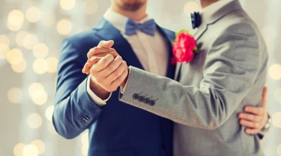 سوريا : زواج ''مثلي'' في اللاذقية والسلطات تشمع صالة الأفراح وتعتقل عددا من المشاركين