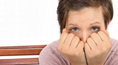 مختصة في علم النفس : الخوف المفرط من لقاح كورونا يولد الشعور بأعراض وهمية ومبالغ فيها