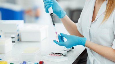 تونس تسجل 17 وفاة و9706 إصابة جديدة بكورونا