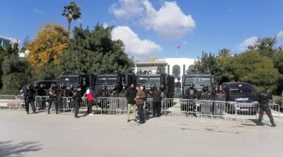 تعزيزات أمنية كثيفة في محيط البرلمان 