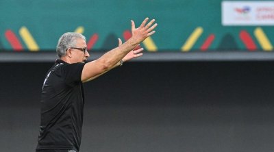 تعافي منذر لكبير من فيروس كورونا 