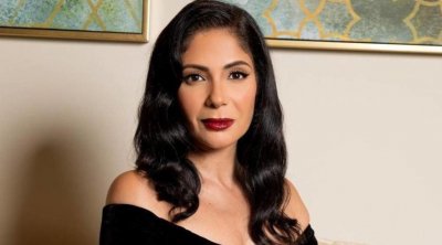 منى زكي ترد بعنف على منتقديها 