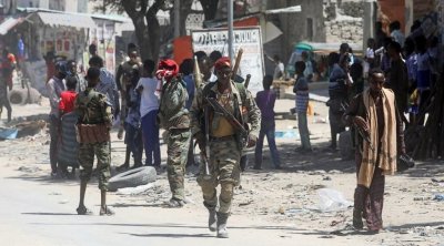 الصومال : إطلاق نار وانفجارات وسط مقديشو على يد متشددين من حركة الشباب