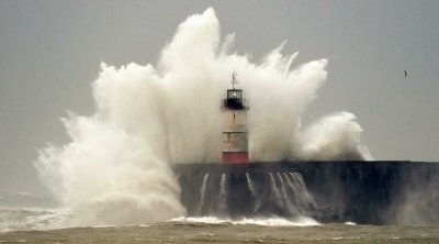 أربعة قتلى على الأقل جراء العاصفة 'يونس' في هولندا وبلجيكا