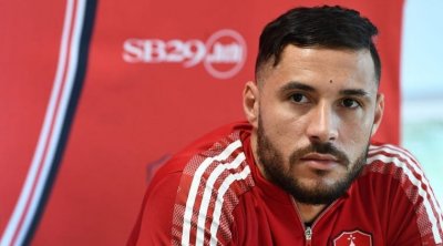 يوسف بلايلي يتعرض لهتافات عنصرية مع فريقه الفرنسي