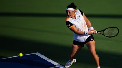 أنس جابر تصعد لربع نهائي بطولة قطر