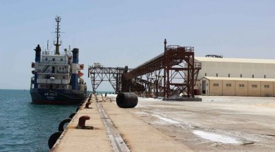 بعد شهر من الإنتظار..باخرة محملة بالشعير ترسو في ميناء جرجيس 