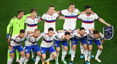 الفيفا يمنع إقامة مباريات في روسيا والفريق ينافس دون علم أو نشيد وطني