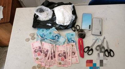 أريانة : الإطاحة بمروج مخدرات و حجز حوالي 700 غرام من ''الكوكايين'' 