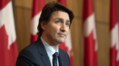 كندا توصي رعاياها بمغادرة روسيا