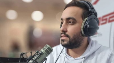 إثر تسرب كلمة سوقية..إذاعة موزاييك تقرر إيقاف رمزي عبد الجواد  