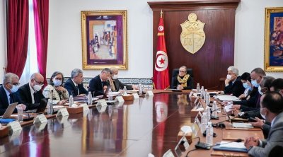 من بينها دعم سيولة المؤسسات المالية : إجراءات عاجلة لدفع الاقتصاد