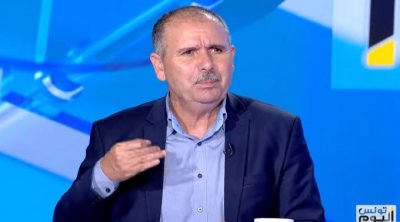 الطبوبي يتهم قريبة وزير بتشويه الإتحاد