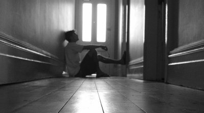 إيطاليا : تونسيان يغتصبان شاب و والدته 