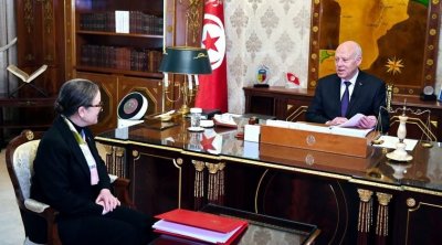 سعيّد للغنوشي : من يريد أن يجتمع خارج الفضاء..فهناك مركبة فضائية في السماء (فيديو)