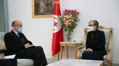 Nejla Bouden promet de promouvoir les peines de substitution pour désengorger les prisons