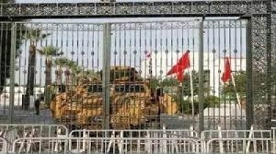 الاتحاد الأوروبي يعرب عن 'قلقه الشديد' من حلّ البرلمان 