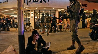 قوات الأمن الإسرائيلية تقتل فلسطينيا بعدما قتل شخصين في تل أبيب