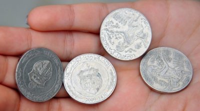 الدولار بـ3 دنانير و الأورو ب 3.256 دنانير 