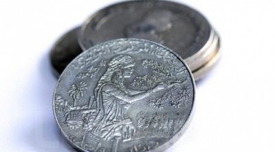 الدينار التونسي يواصل تراجعه أمام الدولار