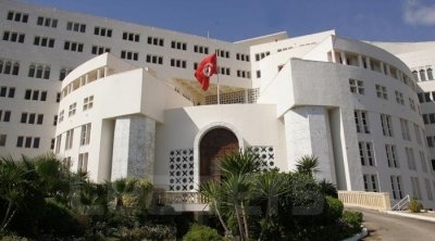 وزارة الخارجية : تونس لم تبرم أي إتفاقية مع الدول الأوروبية لترحيل التونسيين قسريا 