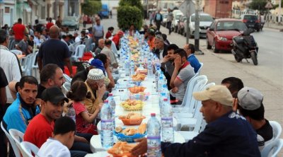 طعن منظم موائد إفطار خيرية في الكبارية 