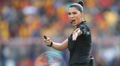 درصاف القنواطي حكمة لمباراة النادي الصفاقسي و حمام الأنف