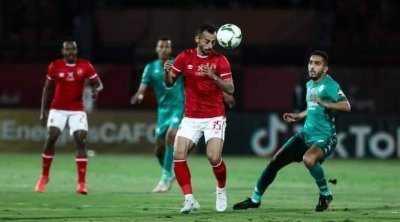 الرجاء المغربي يسخر من التحكيم ومخرج مباراته ضد الأهلي المصري