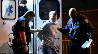 نجل كاتب أمريكي شهير متهم بقتل إبنته بجرعة مخدرات زائدة 