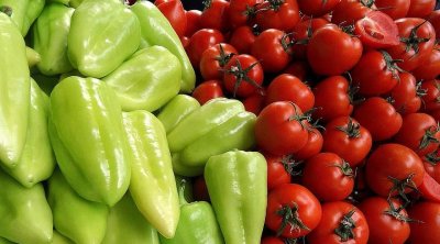 وزارة التجارة : إنخفاض في أسعار الفلفل و الطماطم 